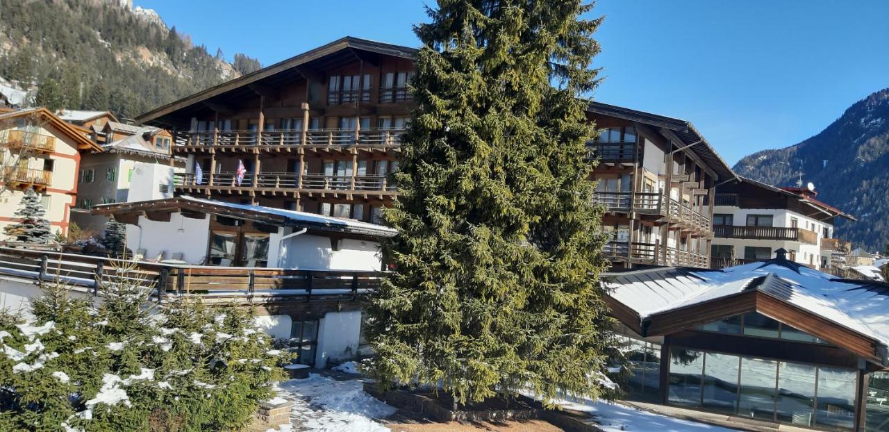 Hotel Trento Pozza di Fassa Esterno foto