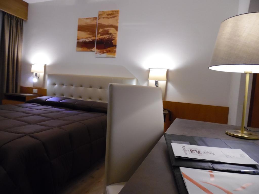 Hotel Trento Pozza di Fassa Esterno foto