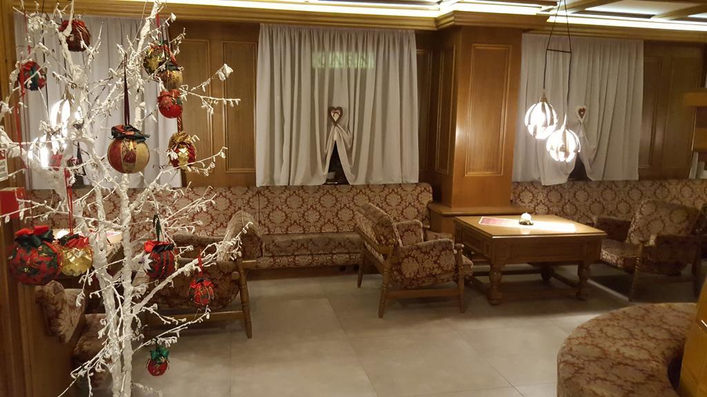 Hotel Trento Pozza di Fassa Esterno foto