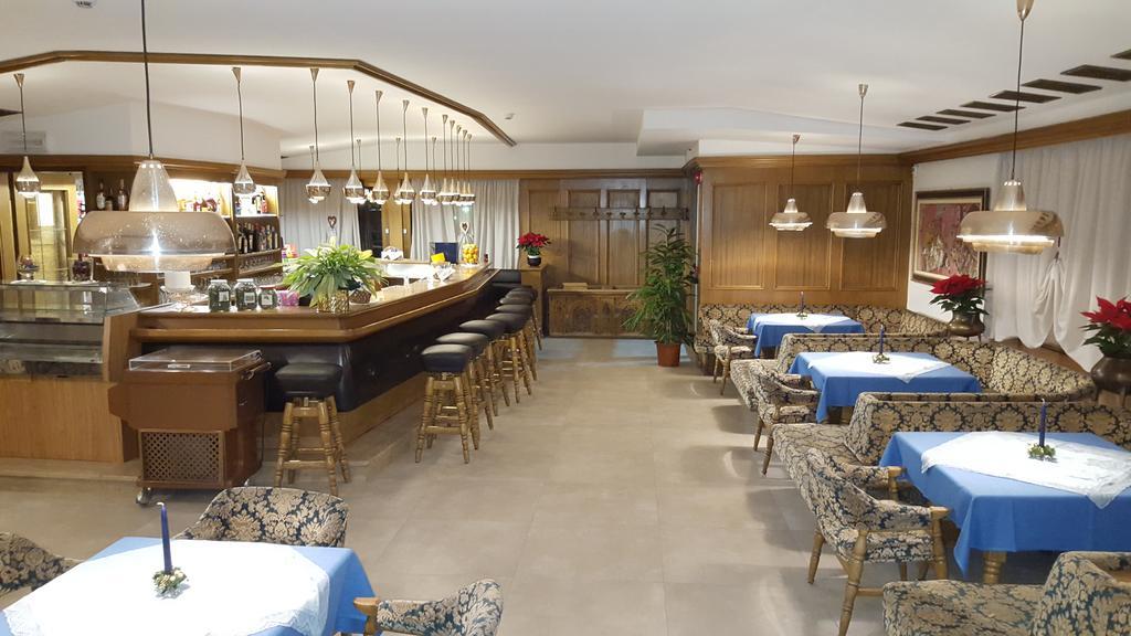 Hotel Trento Pozza di Fassa Esterno foto