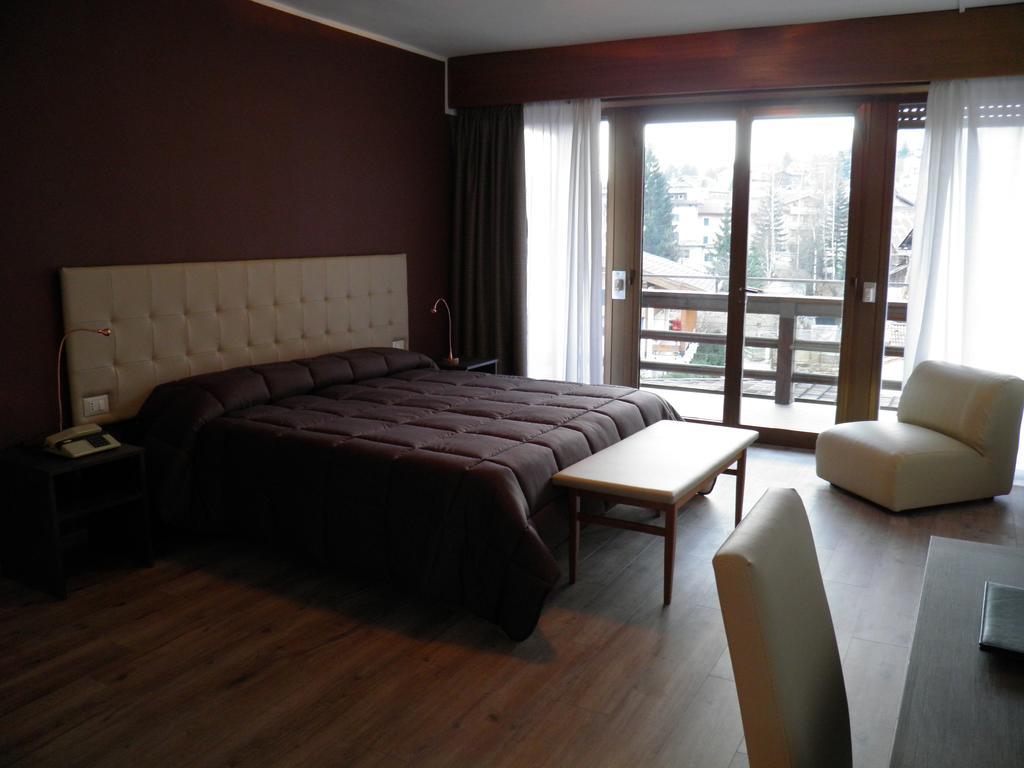 Hotel Trento Pozza di Fassa Esterno foto